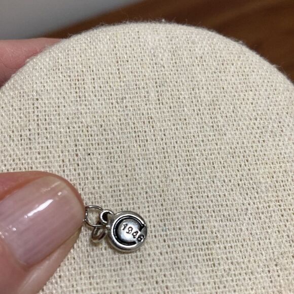 C EST 1946 Signed Long Red Beaded Tassel Necklace lobster claw clasp/extender. - Picture 5 of 7